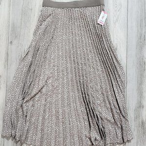 Vince Camuto Women's Trendy Elastic Waist Printed Pleated Midi Skirt